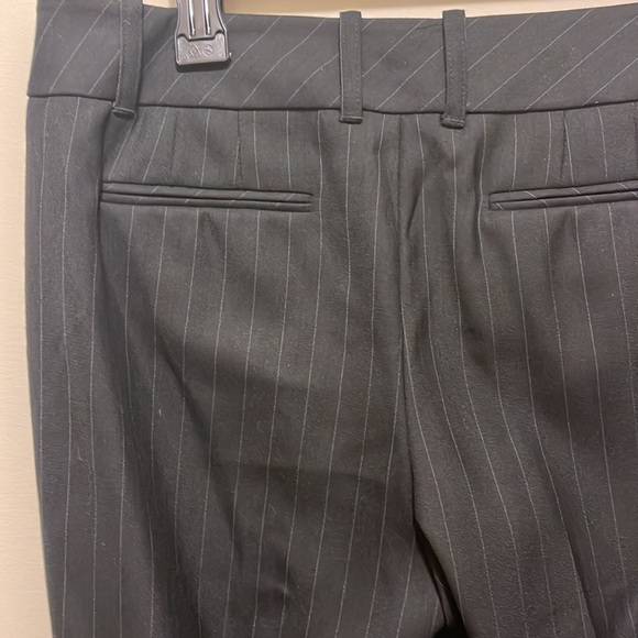 Ann Taylor Marissa pin striped pants size 6 - Picture 6 of 9